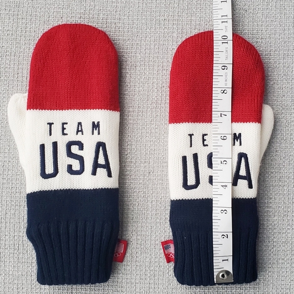 Team USA Olympics Mittens - Picture 5 of 7